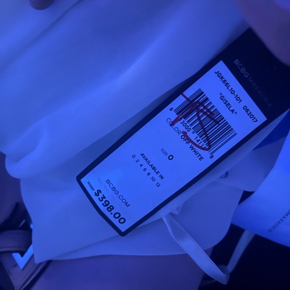 BCBG MAXAZRIA GISELA GOWN - Picture 4 of 6